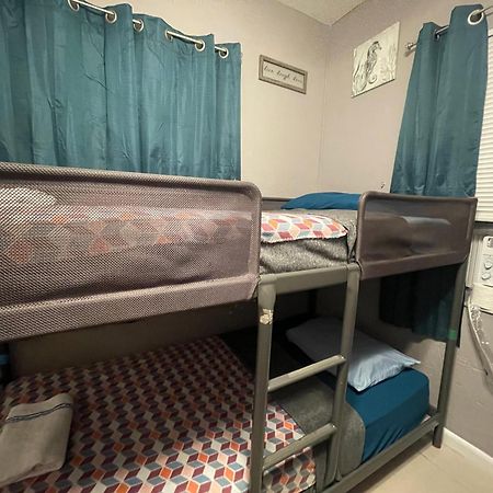 Miami Vibes "Hostel-Like" Shared Room Βόρειο Μαϊάμι Εξωτερικό φωτογραφία
