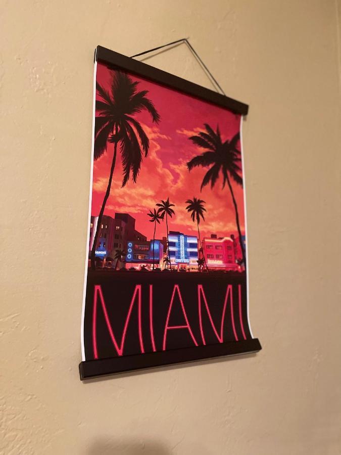 Miami Vibes "Hostel-Like" Shared Room Βόρειο Μαϊάμι Εξωτερικό φωτογραφία
