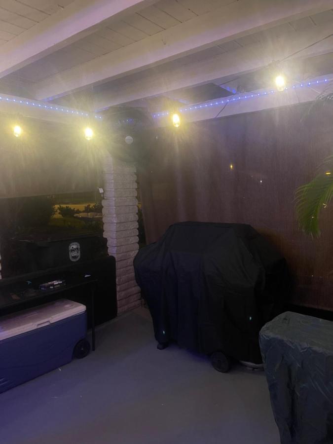 Miami Vibes "Hostel-Like" Shared Room Βόρειο Μαϊάμι Εξωτερικό φωτογραφία